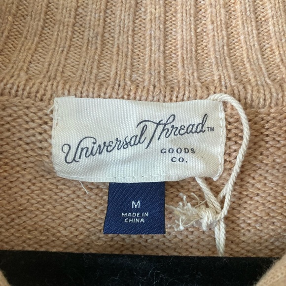 Women’s Tan Universal thread sweater. - Picture 4 of 4